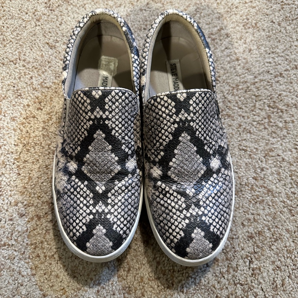 Steve Madden Black and White Snakeskin Slip-On Shoes
